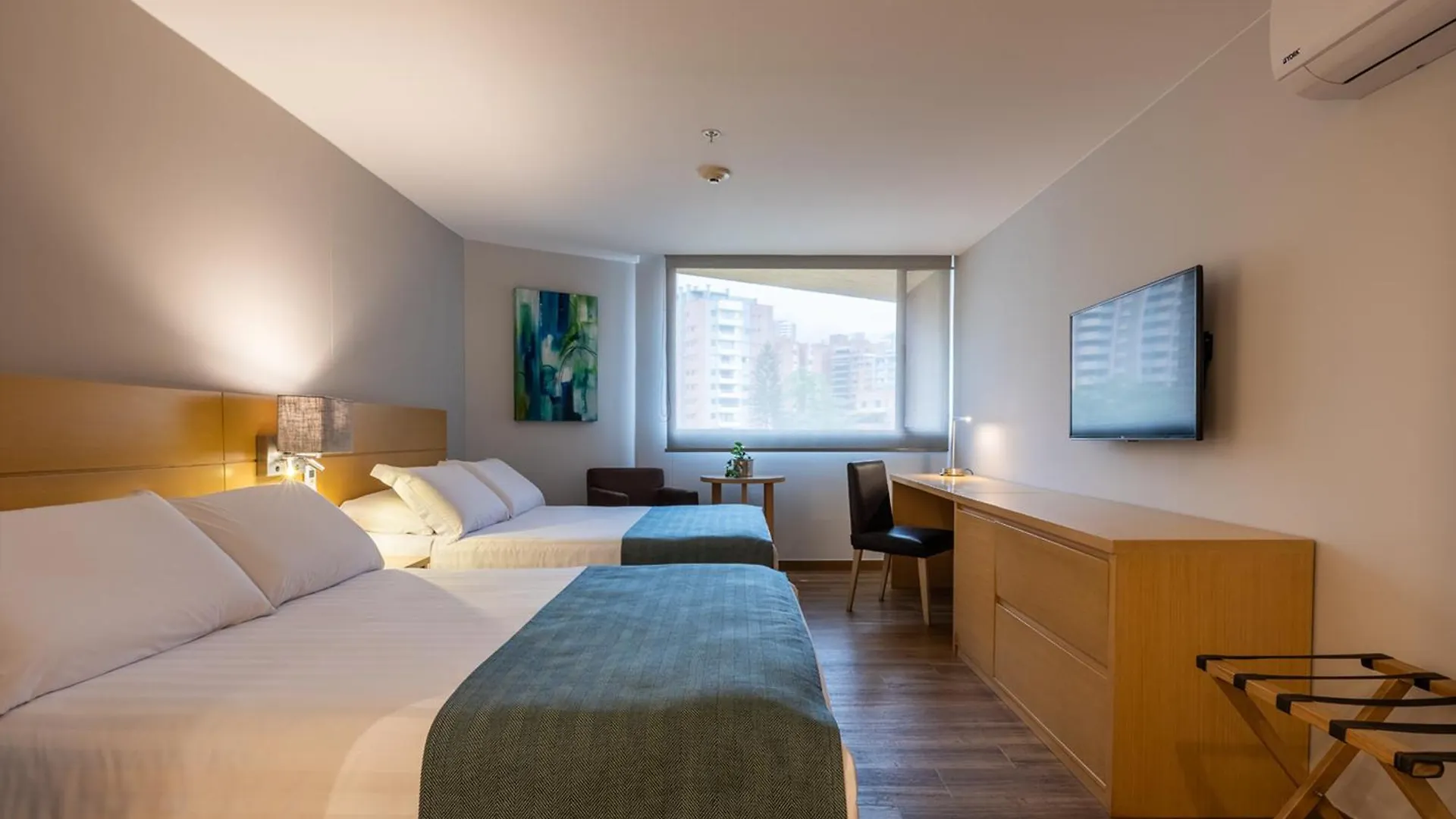 Hotel Estelar Blue 메딜린 4*,